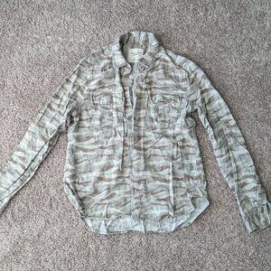 American Eagle Camo Button Down